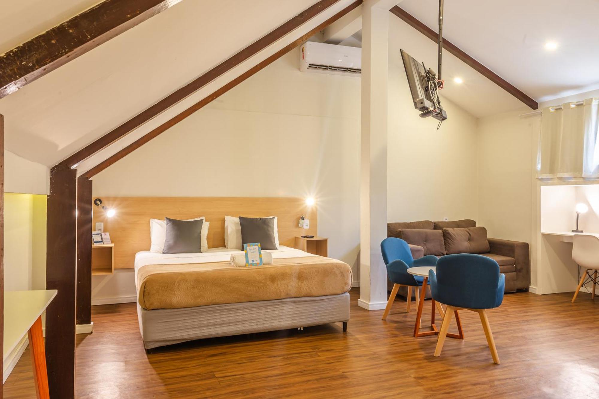 Aparthotel Injoy & Aparts