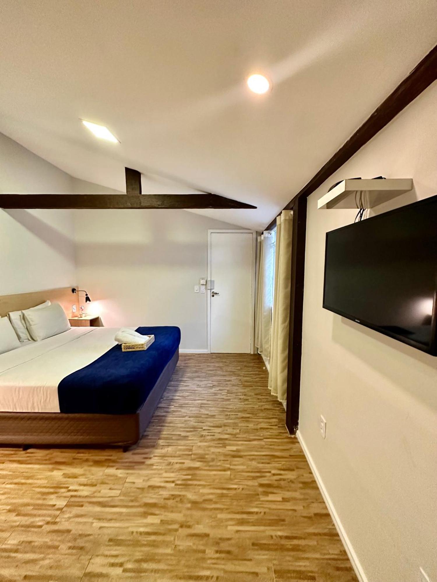 Injoy & Aparts Aparthotel