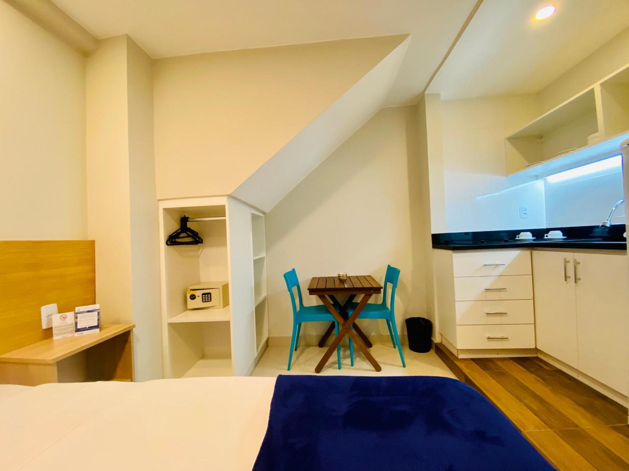 Aparthotel Injoy & Aparts